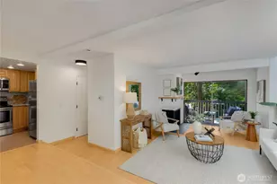 10919 NE 35th Pl, Bellevue, WA 98004 - Photo 2