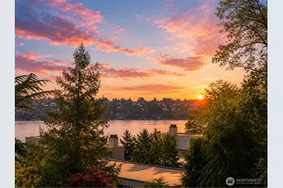 3225 W Mercer Way, Mercer Island, WA 98040 - Photo 4