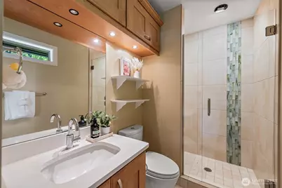 3225 W Mercer Way, Mercer Island, WA 98040 - Photo 26