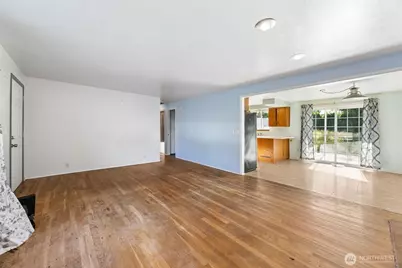 19648 105th Avenue SE, Renton, WA 98055 - Photo 2