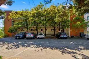 2703 Boylston Ave E, Seattle, WA 98102 - Photo 26