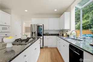 20705 40th Dr SE, Bothell, WA 98021 - Photo 14