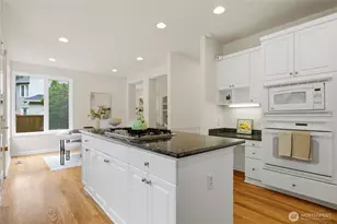 20705 40th Dr SE, Bothell, WA 98021 - Photo 16
