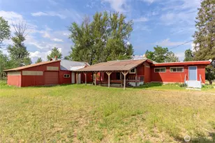 517 Lufkin Ln, Winthrop, WA 98862 - Photo 2