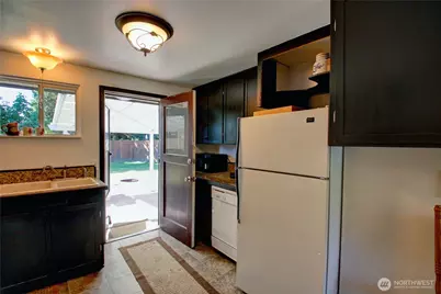 21264 Plaza Drive, Sedro Woolley, WA 98284 - Photo 12