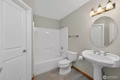 722 E 18th St, La Center, WA 98629 - Photo 32