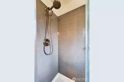 10521 50th Avenue E, Tacoma, WA 98446 - Photo 14