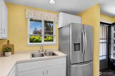 8015 196th Street SW #4A, Edmonds, WA 98026 - Photo 16