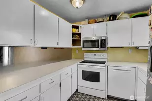8015 196th St SW, Edmonds, WA 98026 - Photo 12