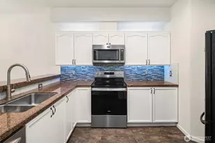 12113 NE 172nd Pl, Bothell, WA 98011 - Photo 6
