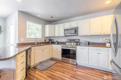 10906 181st Avenue Pl E, Bonney Lake, WA 98391 - Photo 8