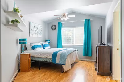 10906 181st Avenue Pl E, Bonney Lake, WA 98391 - Photo 16