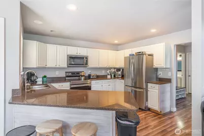 10906 181st Avenue Pl E, Bonney Lake, WA 98391 - Photo 6