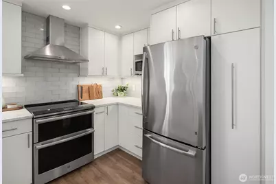 756 N 72nd Street #204, Seattle, WA 98103 - Photo 8