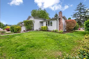 4303 NE 24th St, Renton, WA 98059 - Photo 2