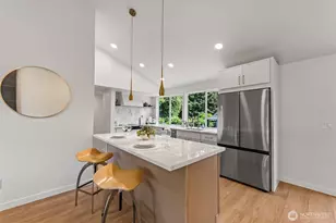 4303 NE 24th St, Renton, WA 98059 - Photo 8