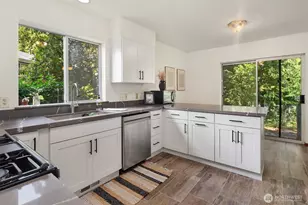 7805 186th St SW, Edmonds, WA 98026 - Photo 10