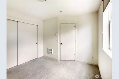 4812 Linden Avenue N, Seattle, WA 98103 - Photo 10