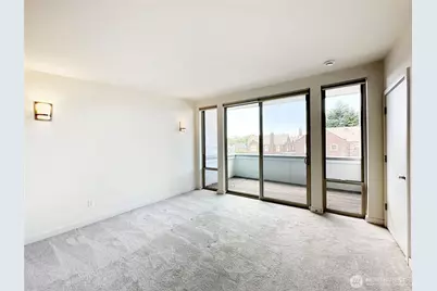 4812 Linden Avenue N, Seattle, WA 98103 - Photo 4