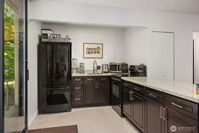 1120 Spring Street #602, Seattle, WA 98104 - Photo 26