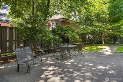 1120 Spring Street #602, Seattle, WA 98104 - Photo 28