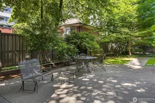 1120 Spring St, Seattle, WA 98104 - Photo 28