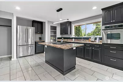 9656 Beacon Avenue S, Seattle, WA 98118 - Photo 8
