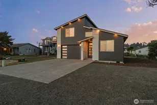 32916 G St, Ocean Park, WA 98640 - Photo 2