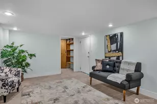 2301 Delmar Dr E, Seattle, WA 98102 - Photo 18