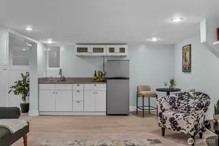 2301 Delmar Dr E, Seattle, WA 98102 - Photo 16