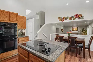 15532 156th Ct SE, Renton, WA 98058 - Photo 16