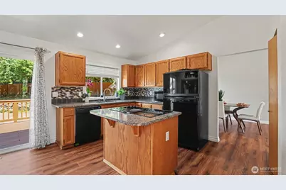 15532 156th Court SE, Renton, WA 98058 - Photo 14