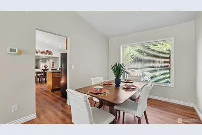 15532 156th Court SE, Renton, WA 98058 - Photo 12