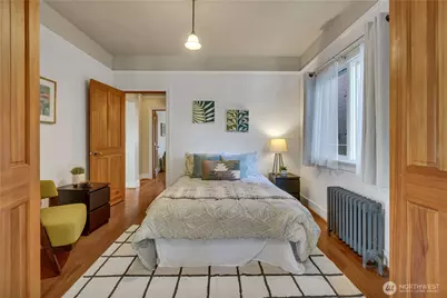 2204 3rd Avenue W, Seattle, WA 98119 - Photo 12