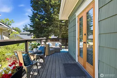 2204 3rd Avenue W, Seattle, WA 98119 - Photo 26