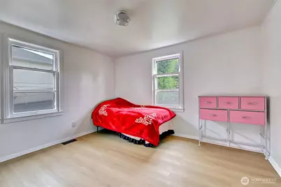 13504 35th Avenue S, Tukwila, WA 98168 - Photo 10