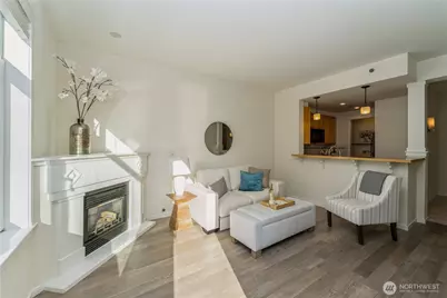 2801 1st Avenue #1102, Seattle, WA 98121 - Photo 2