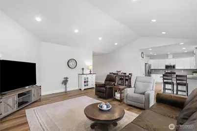 10135 Albany Park Lane SW, Rochester, WA 98579 - Photo 4