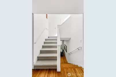 1426 18th Avenue #A, Seattle, WA 98122 - Photo 12