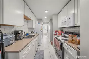 809 N 6th St, Renton, WA 98057 - Photo 24