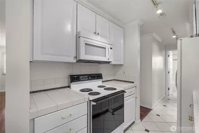 809 N 6th Street, Renton, WA 98057 - Photo 16