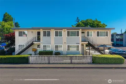 809 N 6th Street, Renton, WA 98057 - Photo 1