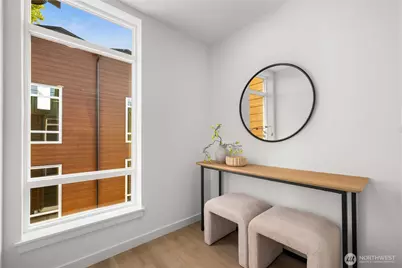 1704 A N 47th Street, Seattle, WA 98103 - Photo 18
