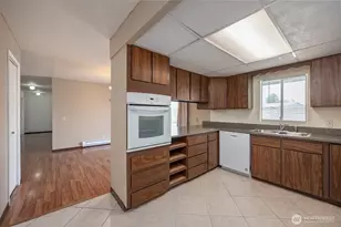 530 W Crest, Moses Lake, WA 98837 - Photo 8