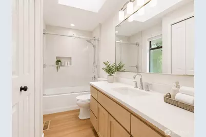 16405 SE 145th St, Renton, WA 98059 - Photo 12