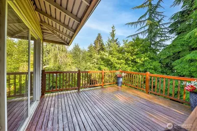 12705 SE 74th Street, Newcastle, WA 98056 - Photo 28