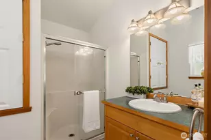 17725 Baywatch Ct NE, Poulsbo, WA 98370 - Photo 18