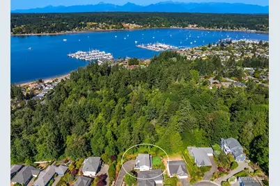 17725 Baywatch Court NE, Poulsbo, WA 98370 - Photo 32