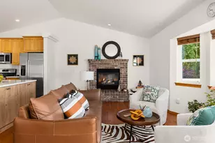 17725 Baywatch Ct NE, Poulsbo, WA 98370 - Photo 10
