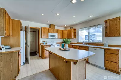 20106 Bue Rund Loop NE, Poulsbo, WA 98370 - Photo 12